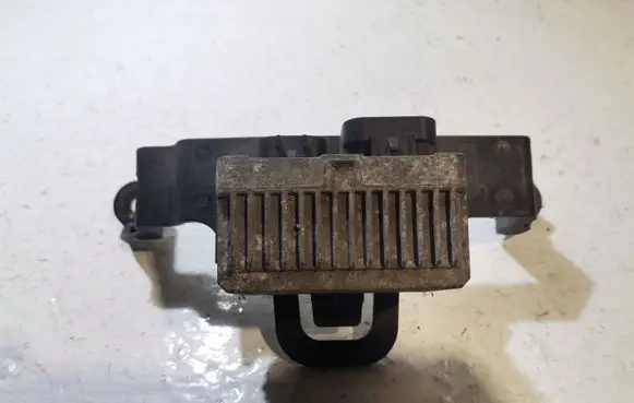 Glow plug pre-heat relay