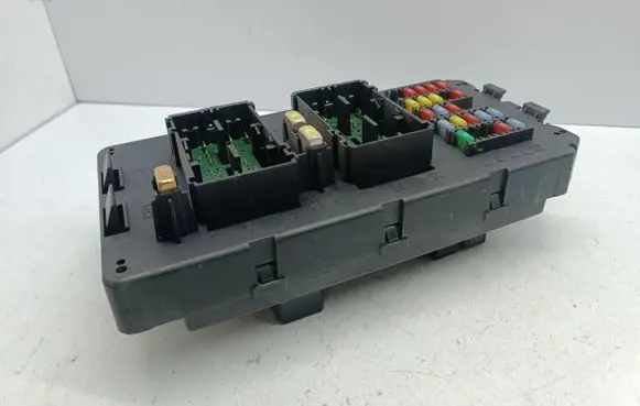 Jeep Grand Cherokee (WK) Fuse module 56049915AA 30959L 0407287
