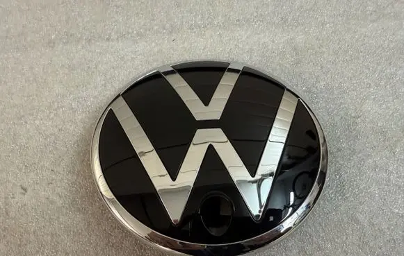 Volkswagen Amarok II Manufacturers badge/model letters N1XBE43500AB N1XBE43500CA