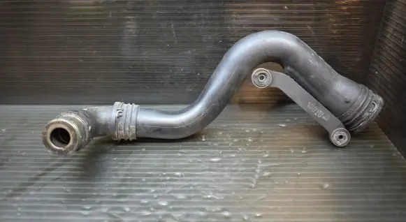 Volkswagen Golf V Intercooler hose/pipe 1K0145762P