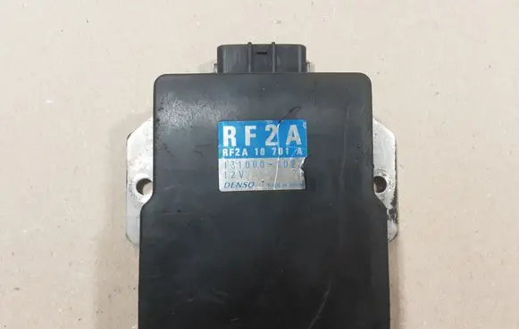 Mazda Premacy Fuel injection control unit/module 1310001022 RF2A