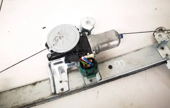 Nissan Micra K14 Front door window regulator motor 807315FA1A 0620403850