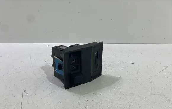 BMW 5 E34 Light switch 83512351