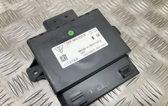 Volkswagen Touareg II Voltage converter/converter module 7PP959663B