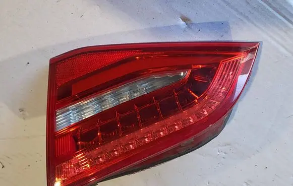 Audi A4 S4 B8 8K Tailgate rear/tail lights 8K9945094E
