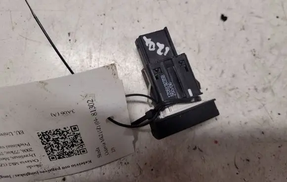 Skoda Octavia Mk2 (1Z) Passenger airbag on/off switch 1Z0919235B
