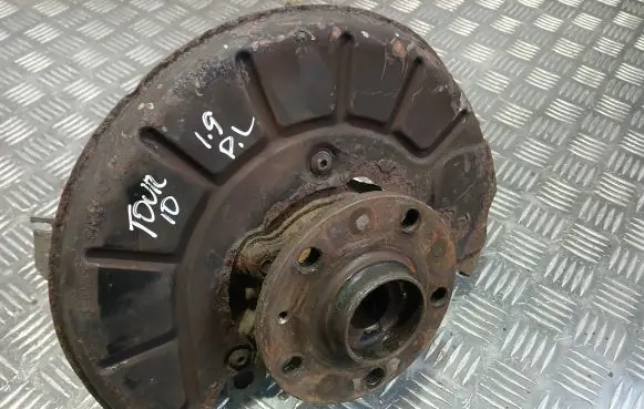 Volkswagen Touran I Front wheel hub spindle knuckle