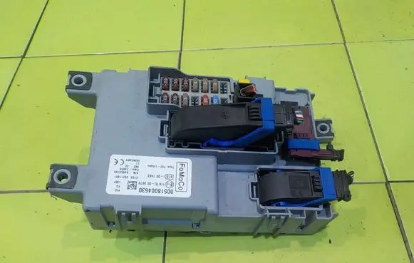 Ford Ka Fuse box set 00518004630 BEZPIECZNIKOW