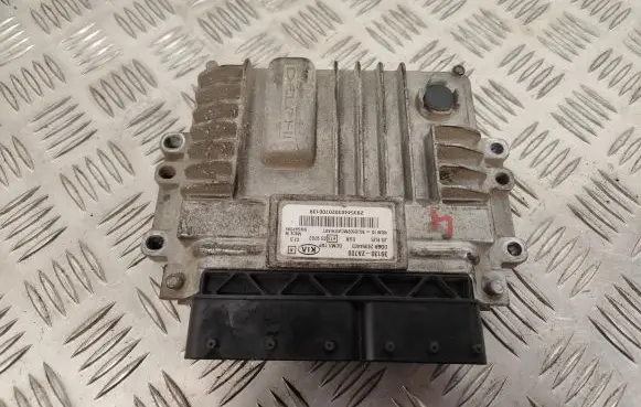 KIA Ceed Engine control unit/module 391302A700