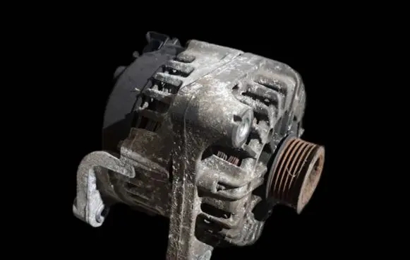 BMW 1 E82 E88 Generator/alternator FG18S019 2543461D 7802261