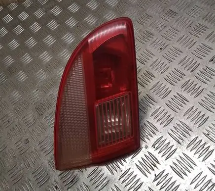 Toyota Avensis T220 Tailgate rear/tail lights 89022026