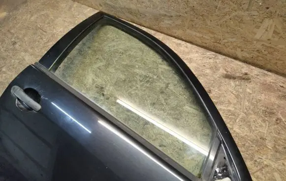 Skoda Fabia Mk1 (6Y) Front door