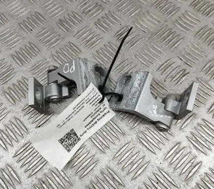 Maserati Ghibli Front door hinges set 675000161 675000162