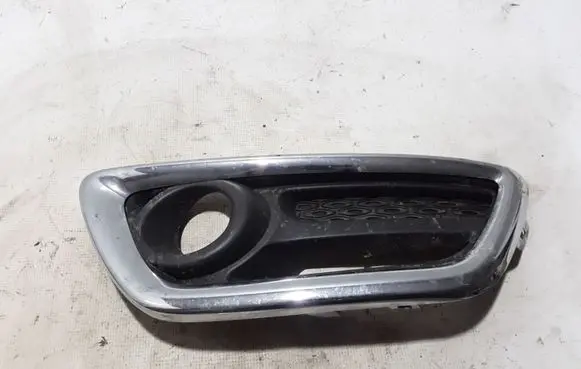 Renault Captur Front bumper lower grill 620740754R
