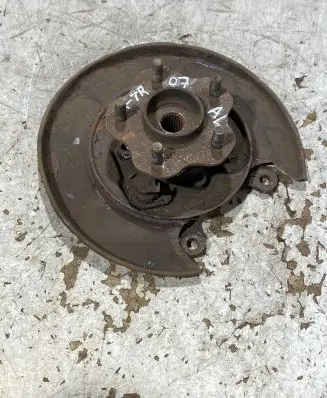 Nissan X-Trail T31 Rear wheel hub spindle/knuckle 