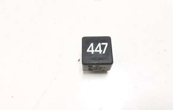 Skoda Octavia Mk2 (1Z) Other relay 6U0906061A