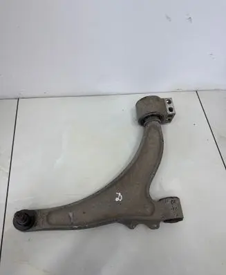 Opel Insignia A Front lower control arm/wishbone 0131221