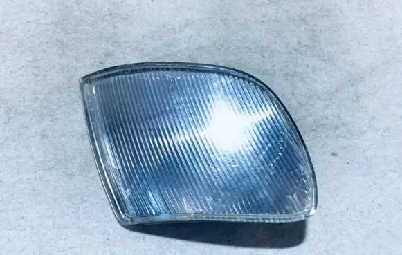 Volkswagen PASSAT B4 Front reflector 084411511R 084411511Rf