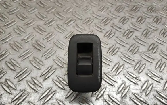 Toyota Auris 150 Electric window control switch 8292P6N