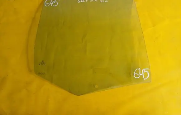 Volkswagen Golf IV Rear door window glass