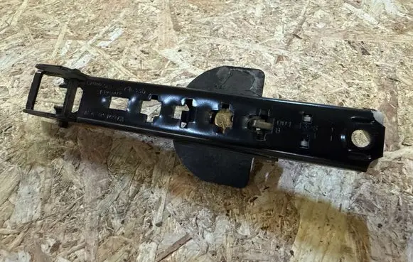 Audi A6 S6 C5 4B Seat belt adjustment rail 4A0857833D