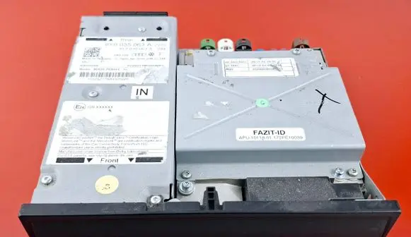Navigation unit CD/DVD player
