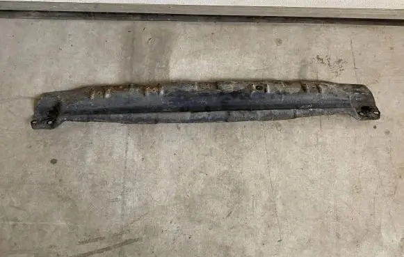 Volkswagen Touareg I Bottom radiator support slam panel 