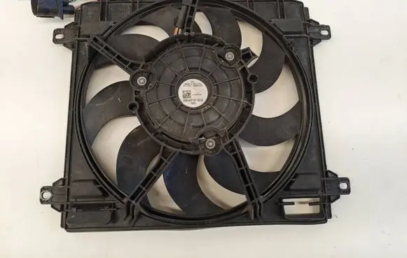 Audi R8 4S Electric radiator cooling fan 4S0121203B