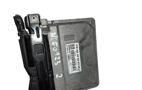 Seat Ibiza I (021A) Engine ECU kit and lock set 03E906023AM 5WP40876 03E906023AM 03E906023M