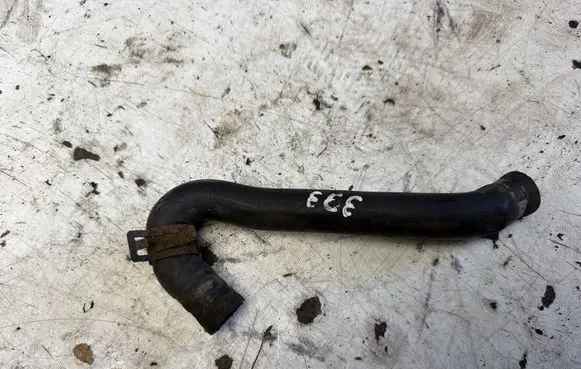 Audi A4 S4 B5 8D Engine coolant pipe/hose