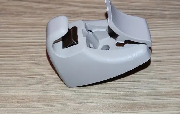 Sun visor clip/hook/bracket
