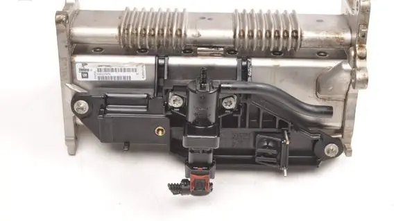Opel Insignia A EGR valve cooler V29007672