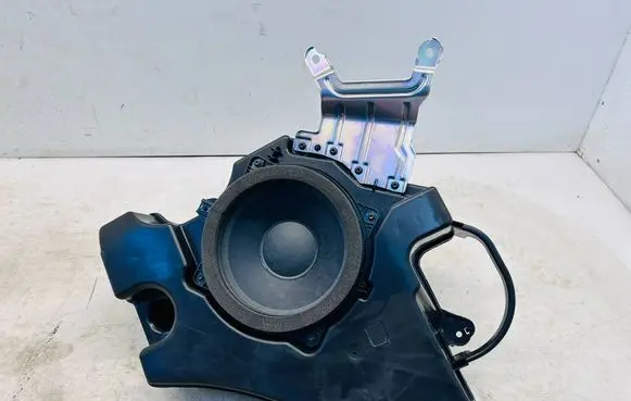 Toyota Corolla Cross Subwoofer speaker 2748016702A