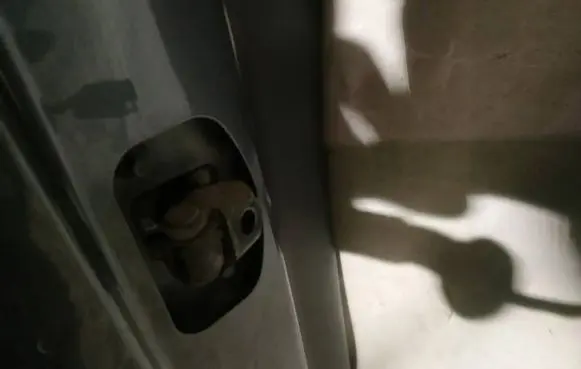 Volvo V50 Rear door check strap stopper