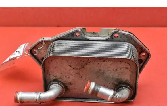 Audi A6 Allroad C5 Engine oil radiator 