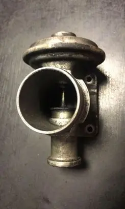 BMW 5 E39 EGR valve 72252200