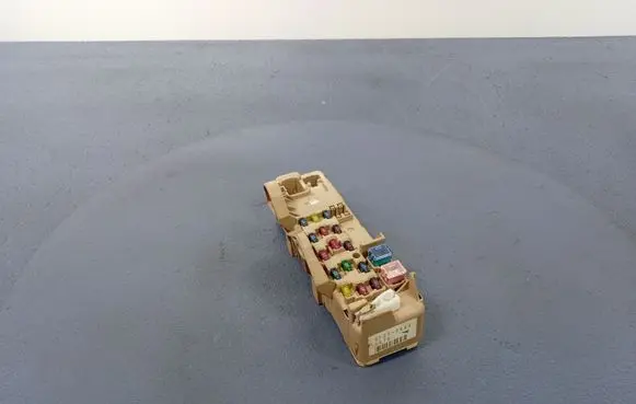 Mazda 626 Fuse box set 9F25-0660