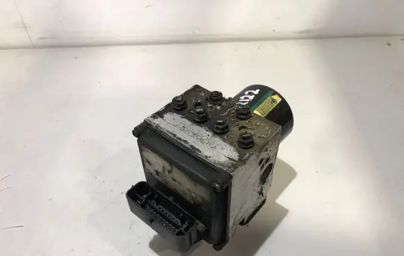 Volkswagen PASSAT B6 ABS Pump FQ52920425DEZ