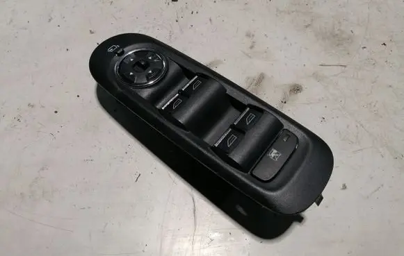 Ford Mondeo MK IV Electric window control switch 7S7T14A132BC