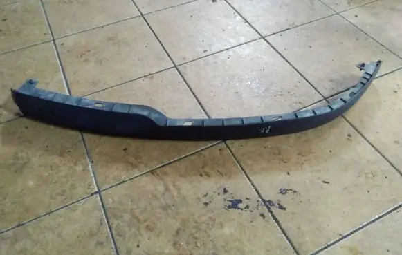 Opel Astra H Front bumper lip 13143158
