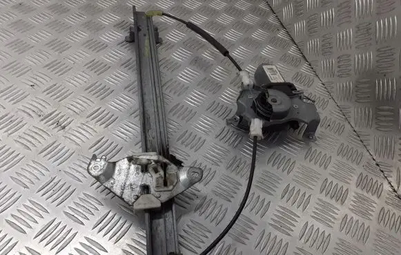 Nissan Almera N16 Front door window regulator with motor 114726