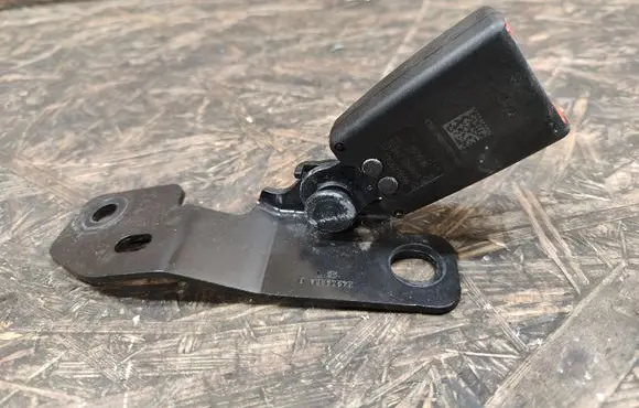 Fiat 500X Rear seatbelt buckle 34209884B