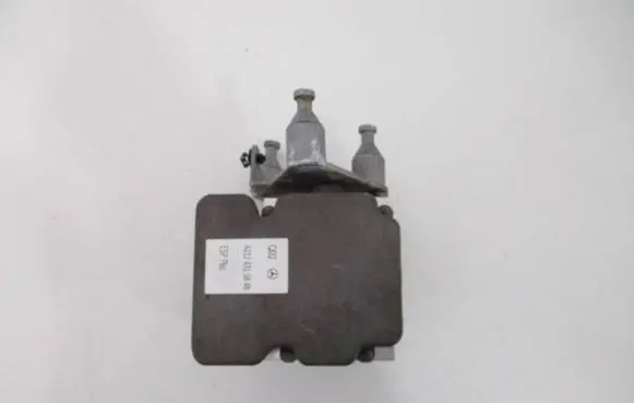 Mercedes-Benz E A207 ABS Pump 0265243816