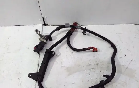 Land Rover Discovery 4 - LR4 Positive cable (battery)