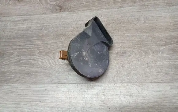 Volvo V70 Horn signal 49042