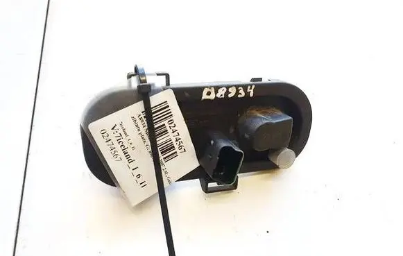 Nissan Qashqai Tail light bulb cover holder 89070311