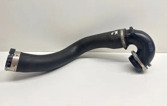 Opel Insignia A Intercooler hose/pipe VRBF20528 130913152012950130 1309131520