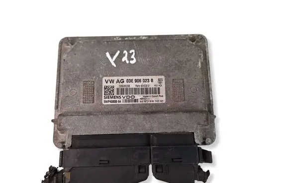Skoda Fabia Mk2 (5J) Engine control unit/module 03E906023B 5WP4080804