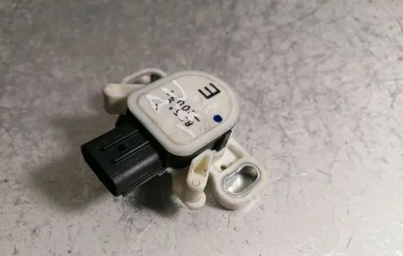 Clutch pedal sensor
