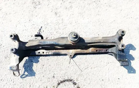 Volkswagen PASSAT B3 Front subframe